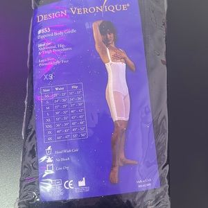 Zippered body girdle